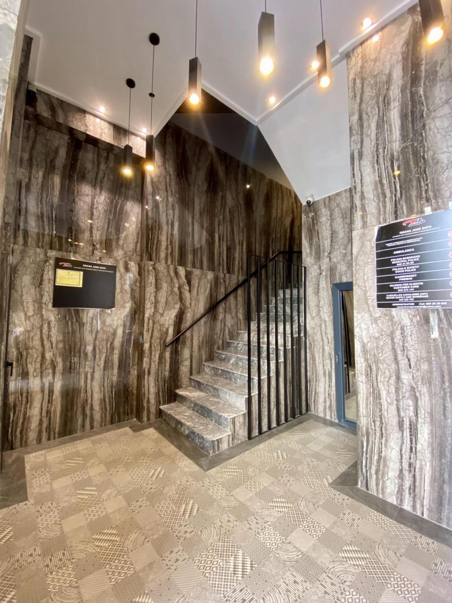 "Superattico" - Central Tirana Gorgeous Penthouse, Free Parking エクステリア 写真