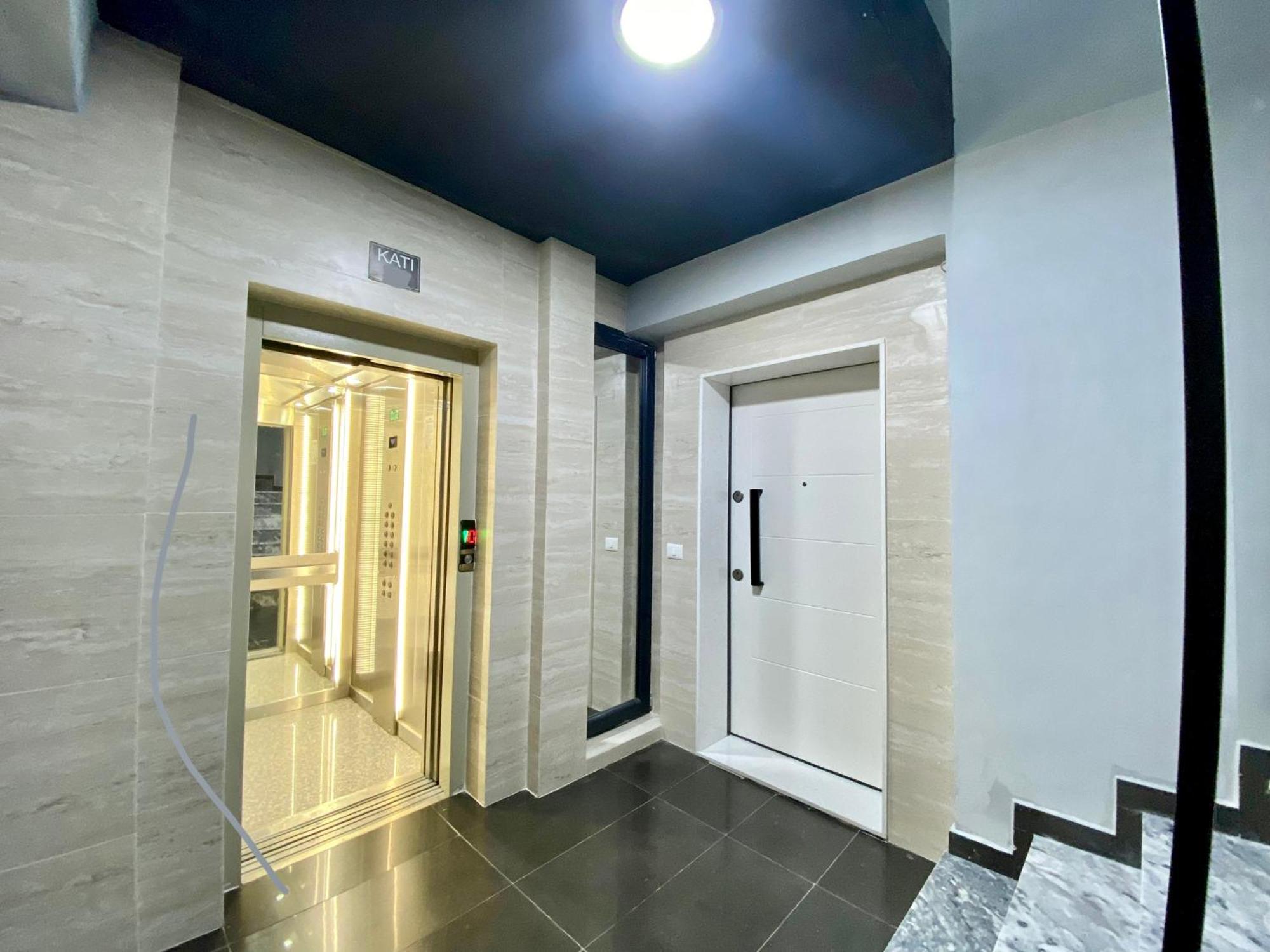 "Superattico" - Central Tirana Gorgeous Penthouse, Free Parking エクステリア 写真